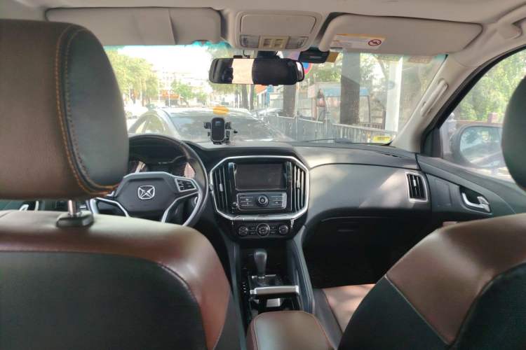 Used JMC Yusheng S350 2016 2.0T Automatic Two-Wheel Drive Gasoline Ultra-Luxury 7-Seater Headliner