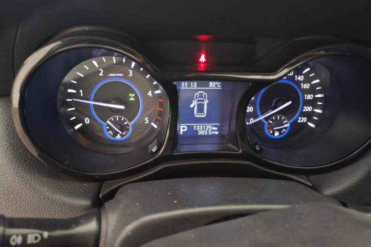 Used JMC Yusheng S350 2016 2.4T Automatic 4x4 Diesel Luxury 5-Seater Instrument Cluster