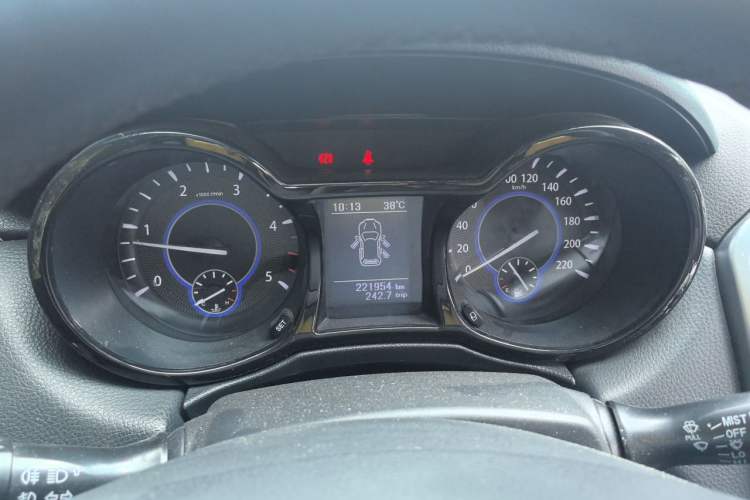 Used JMC Yusheng S350 2016 2.4T Manual Two-Wheel Drive Diesel Luxury Edition 5 Seats Instrument Cluster