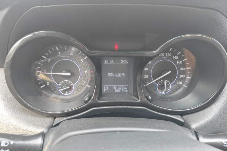 Used JMC Yusheng S350 2016 2.0T Automatic All-Wheel Drive Gasoline Ultra-Luxury 5-Seater Instrument Cluster