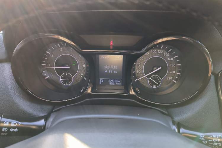 Used JMC Yusheng S350 2016 2.0T Automatic All-Wheel Drive Gasoline Luxury Edition 5 Seats Instrument Cluster