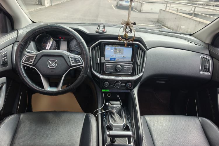 Used JMC Yusheng S350 2016 2.0T Automatic 4x4 Gasoline Luxury Version with Sunroof 7 Seats Interior 5