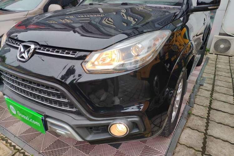 Used JMC Yusheng S350 2016 2.0T Automatic 4x4 Gasoline Luxury Version with Sunroof 7 Seats Left Front Headlight