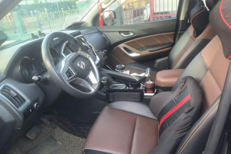 Used JMC Yusheng S350 2016 2.0T Automatic All-Wheel Drive Gasoline Ultra-Luxury 5-Seater Left Front Seat