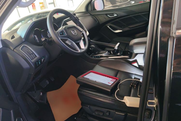 Used JMC Yusheng S350 2016 2.0T Automatic All-Wheel Drive Gasoline Luxury Version with Sunroof 5 Seats Left Front Seat
