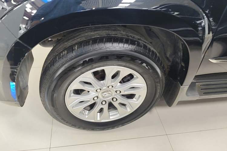 Used JMC Yusheng S350 2016 2.0T Automatic Two-Wheel Drive Gasoline Luxury Edition 5 Seats Left Front Wheel Hub