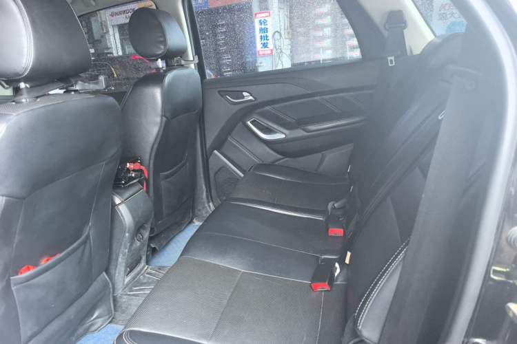 Used JMC Yusheng S350 2016 2.0T Automatic 2WD Gasoline Luxury Version with Sunroof 7 Seats Left Rear Seat