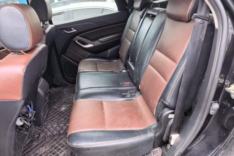Used JMC Yusheng S350 2016 2.0T Automatic All-Wheel Drive Gasoline Luxury Version with Sunroof 5 Seats Left Rear Seat