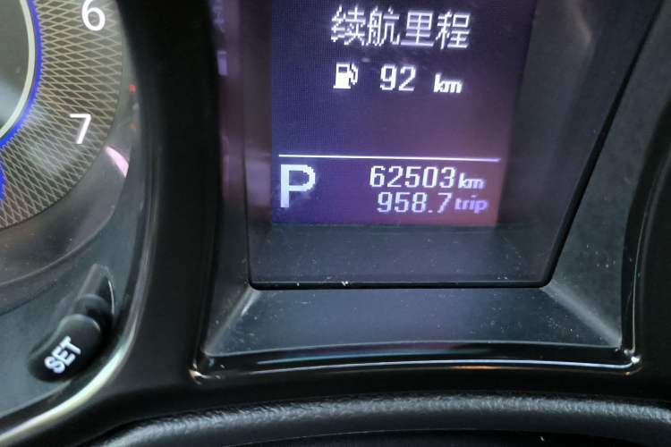 Used JMC Yusheng S350 2016 2.0T Automatic All-Wheel Drive Gasoline Luxury Edition 5 Seats Odometer Close Up