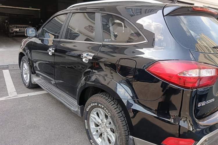 Used JMC Yusheng S350 2016 2.0T Automatic 4x4 Gasoline Luxury Version with Sunroof 7 Seats Rear Left 45 Deg