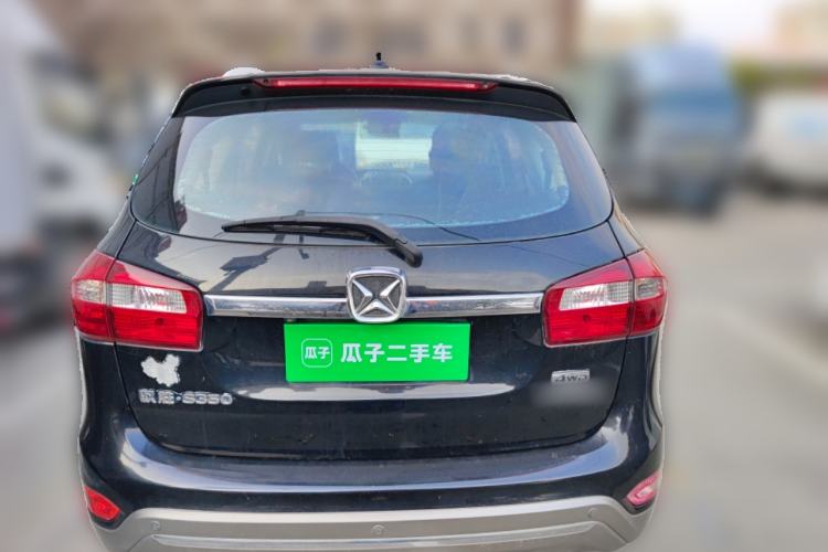 Used JMC Yusheng S350 2016 2.0T Automatic 4x4 Gasoline Luxury Version with Sunroof 7 Seats Rear