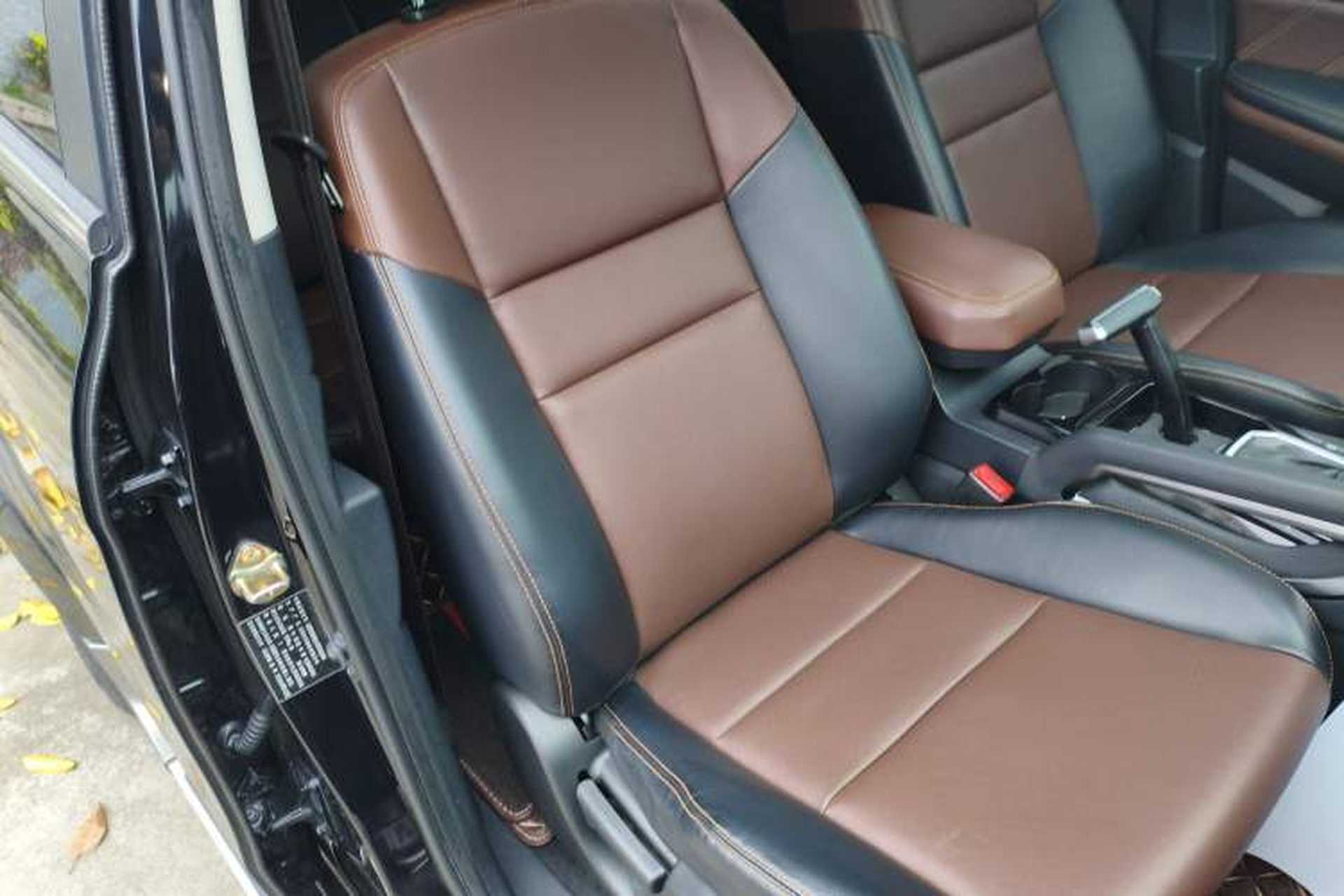 Used JMC Yusheng S350 2016 2.0T Automatic 4x4 Gasoline Luxury Version with Sunroof 7 Seats Right Front Seat