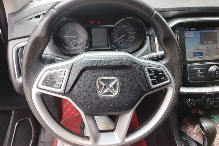 Used JMC Yusheng S350 2016 2.0T Automatic Two-Wheel Drive Gasoline Luxury Edition 5 Seats Steering Wheel