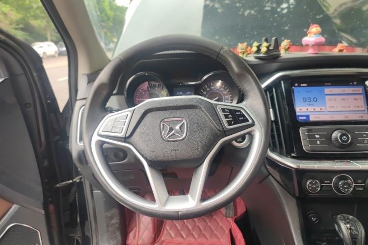 Used JMC Yusheng S350 2016 2.0T Automatic Two-Wheel Drive Gasoline Luxury Version with Sunroof 5 Seats Steering Wheel