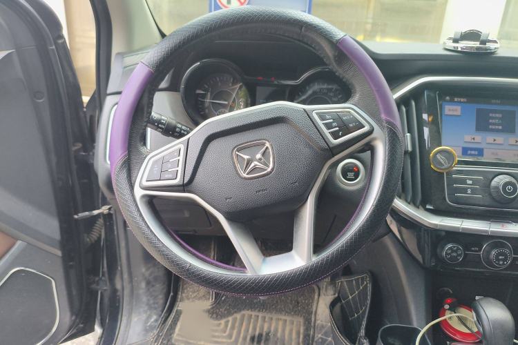 Used JMC Yusheng S350 2016 2.0T Automatic Two-Wheel Drive Gasoline Luxury Edition 5 Seats Steering Wheel