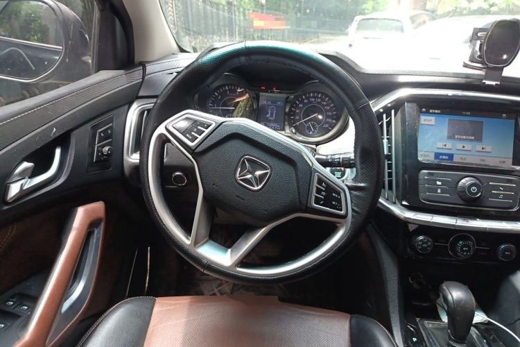 Used JMC Yusheng S350 2016 2.0T Automatic All-Wheel Drive Gasoline Luxury Version with Sunroof 5 Seats Steering Wheel