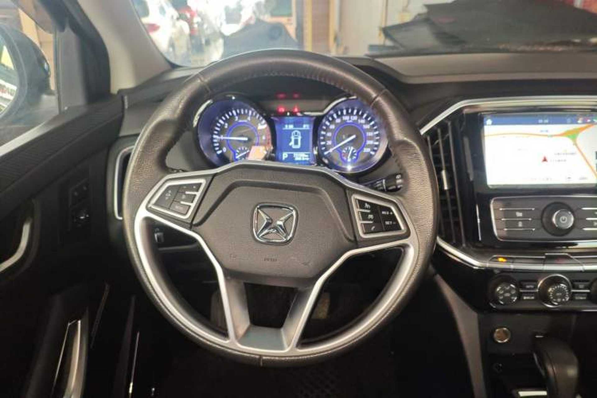 Used JMC Yusheng S350 2016 2.0T Automatic Two-Wheel Drive Gasoline Ultra-Luxury 7-Seater Steering Wheel
