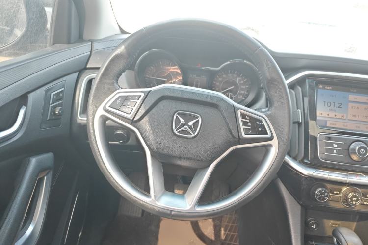 Used JMC Yusheng S350 2016 2.0T Automatic All-Wheel Drive Gasoline Ultra-Luxury 5-Seater Steering Wheel