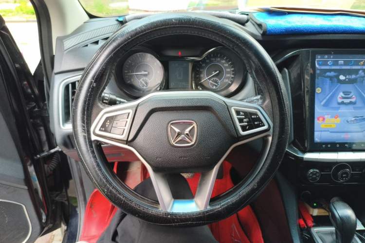 Used JMC Yusheng S350 2016 2.0T Automatic All-Wheel Drive Gasoline Luxury Edition 5 Seats Steering Wheel