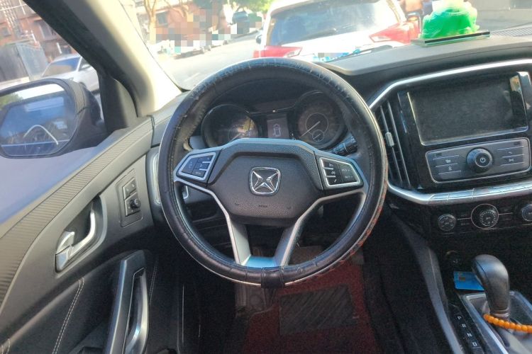 Used JMC Yusheng S350 2016 2.0T Automatic Two-Wheel Drive Gasoline Luxury Edition 5 Seats Steering Wheel