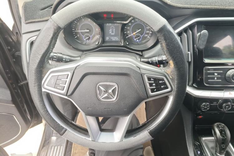 Used JMC Yusheng S350 2016 2.0T Automatic Two-Wheel Drive Gasoline Luxury Edition 5 Seats Steering Wheel