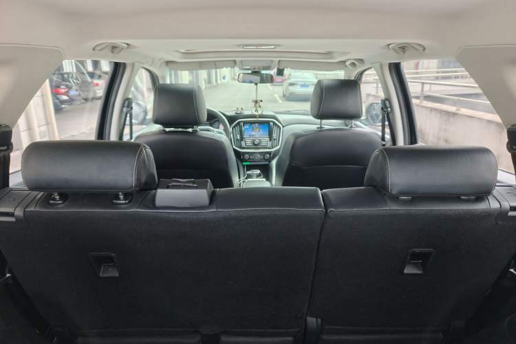 Used JMC Yusheng S350 2016 2.0T Automatic 4x4 Gasoline Luxury Version with Sunroof 7 Seats Trunk