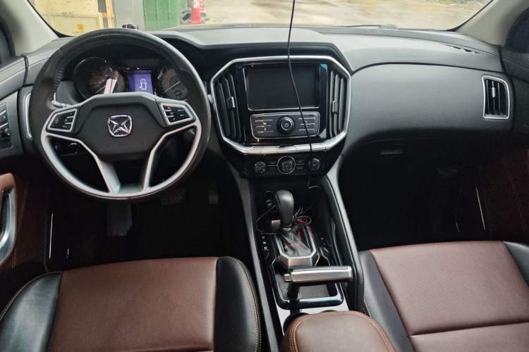 Used JMC Yusheng S350 2016 2.0T Automatic All-Wheel Drive Gasoline Luxury Edition 5 Seats Center Console