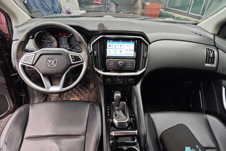 Used JMC Yusheng S350 2016 2.0T Automatic Two-Wheel Drive Gasoline Luxury Edition 5 Seats Center Console