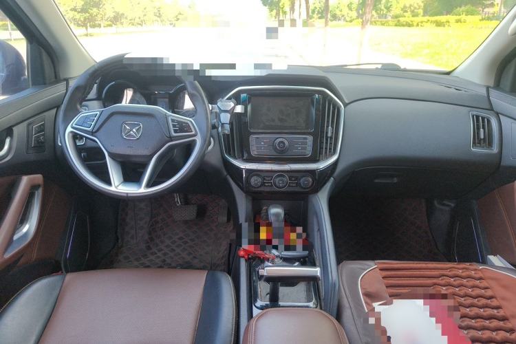 Used JMC Yusheng S350 2016 2.0T Automatic Two-Wheel Drive Gasoline Ultra-Luxury 7-Seater Center Console
