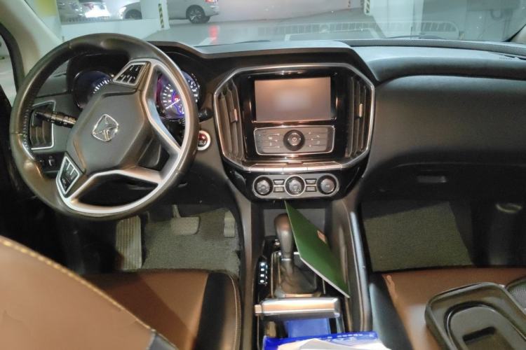 Used JMC Yusheng S350 2016 2.0T Automatic 2WD Gasoline Luxury Version with Sunroof 7 Seats Center Console