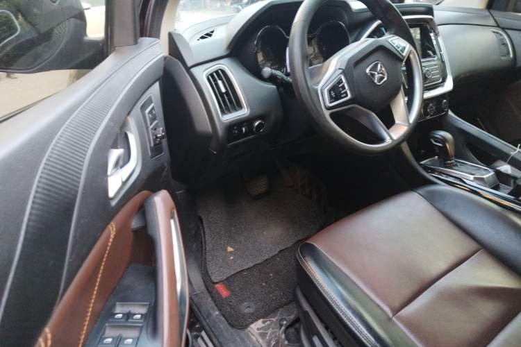 Used JMC Yusheng S350 2016 2.0T Automatic All-Wheel Drive Gasoline Ultra-Luxury 5-Seater Driver Seat