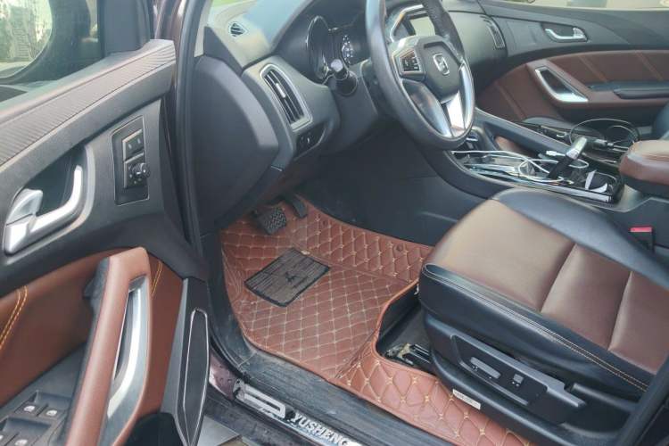 Used JMC Yusheng S350 2016 2.0T Automatic Two-Wheel Drive Gasoline Luxury Version with Sunroof 5 Seats Driver Seat