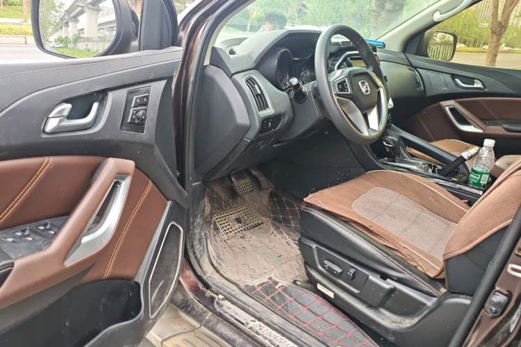 Used JMC Yusheng S350 2016 2.0T Automatic Two-Wheel Drive Gasoline Luxury Version with Sunroof 5 Seats Driver Seat