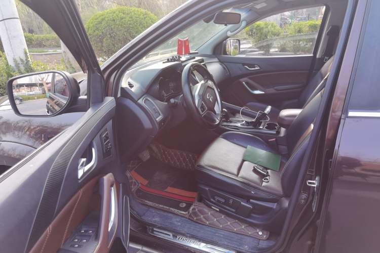 Used JMC Yusheng S350 2016 2.0T Automatic Two-Wheel Drive Gasoline Luxury Version with Sunroof 5 Seats Driver Seat