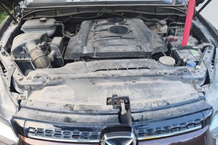 Used JMC Yusheng S350 2016 2.0T Automatic All-Wheel Drive Gasoline Ultra-Luxury 7-Seater Engine Bay