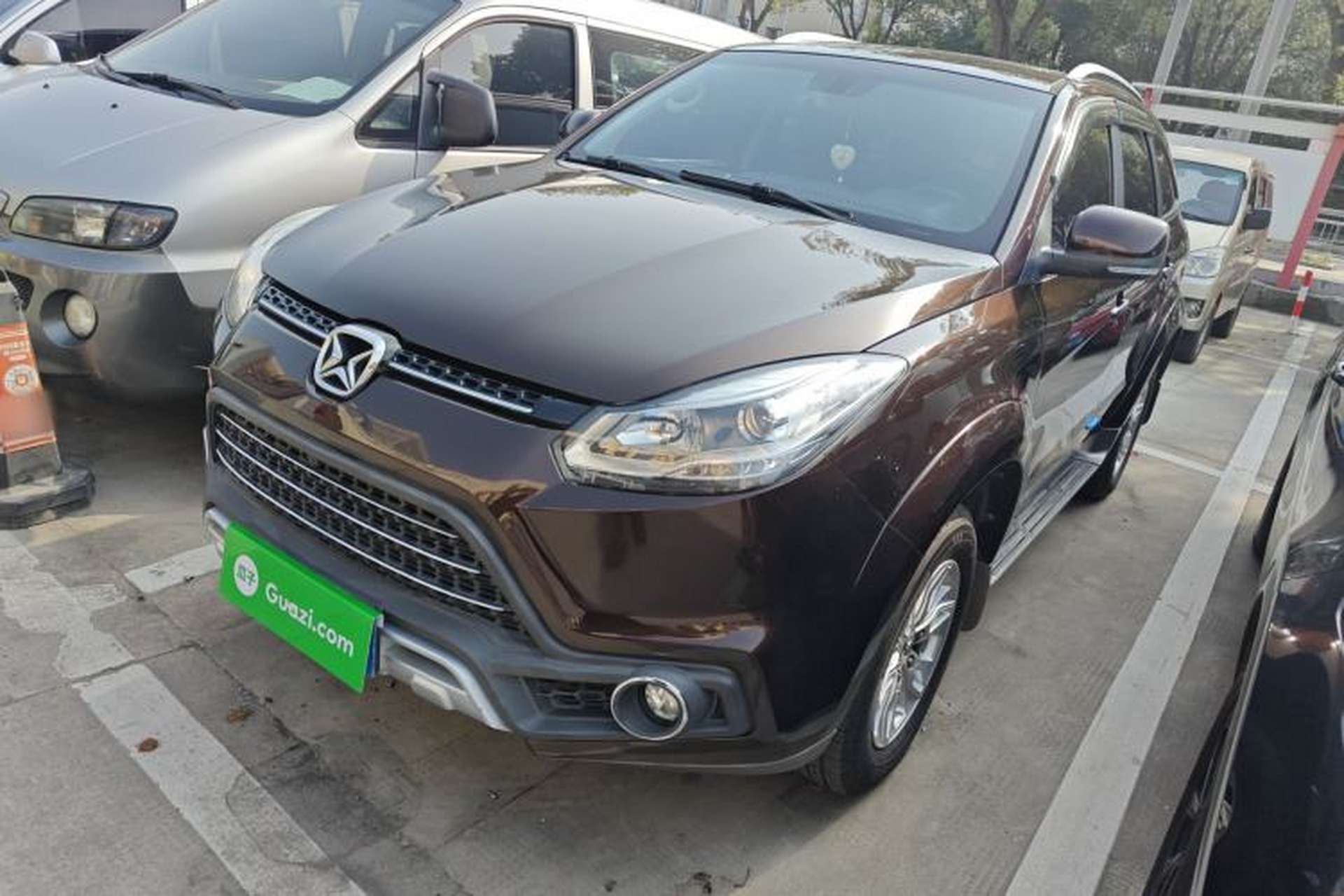 Used JMC Yusheng S350 2016 2.0T Automatic Two-Wheel Drive Gasoline Luxury Version with Sunroof 5 Seats Front Left 45 Deg