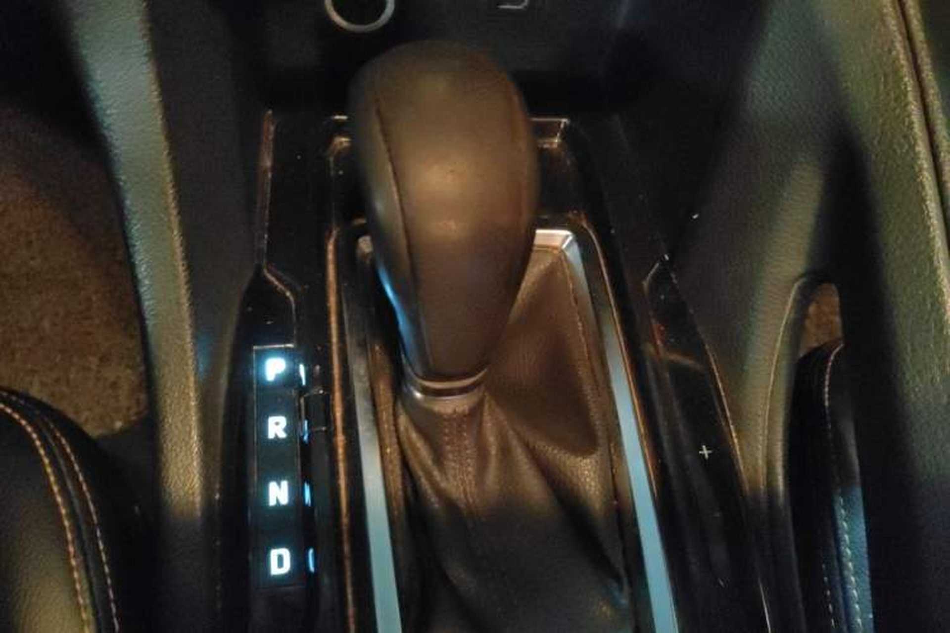 Used JMC Yusheng S350 2016 2.0T Automatic 2WD Gasoline Luxury Version with Sunroof 7 Seats Gear Lever