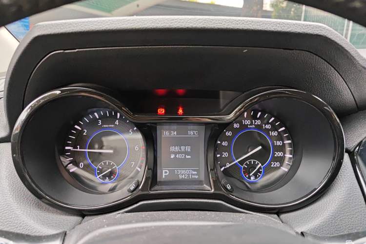 Used JMC Yusheng S350 2016 2.0T Automatic Two-Wheel Drive Gasoline Luxury Edition 5 Seats Instrument Cluster