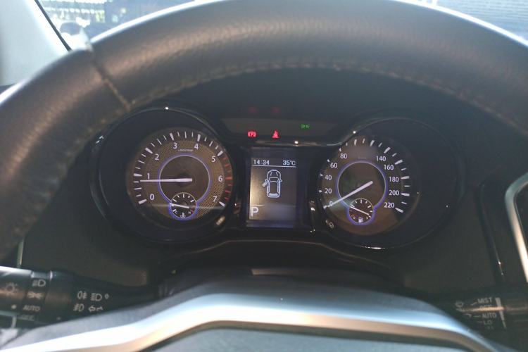Used JMC Yusheng S350 2016 2.0T Automatic All-Wheel Drive Gasoline Ultra-Luxury 5-Seater Instrument Cluster
