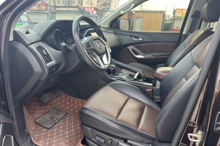 Used JMC Yusheng S350 2016 2.0T Automatic Two-Wheel Drive Gasoline Luxury Version with Sunroof 5 Seats Interior 5