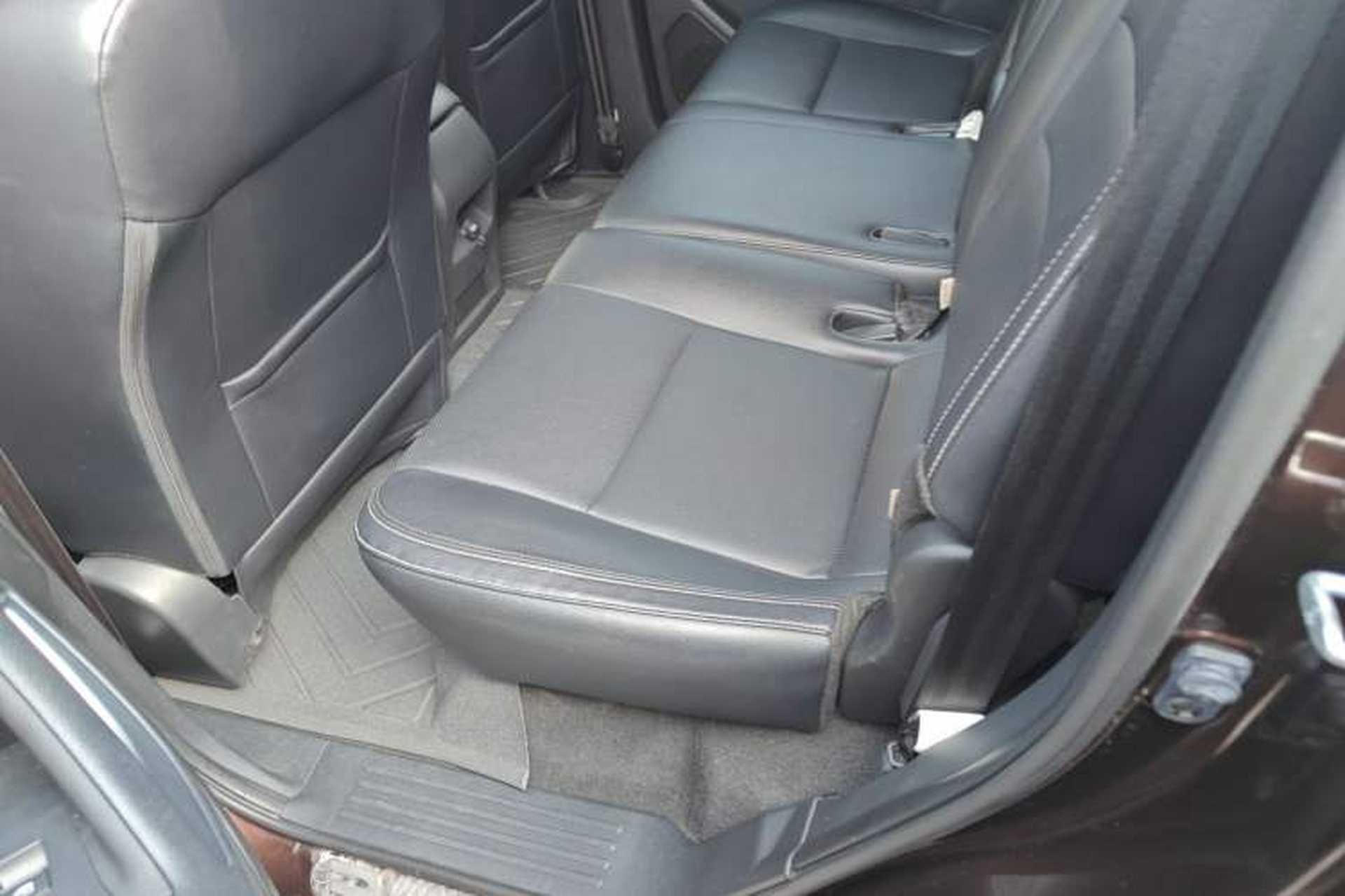 Used JMC Yusheng S350 2016 2.0T Automatic Two-Wheel Drive Gasoline Luxury Version with Sunroof 5 Seats Left Rear Seat