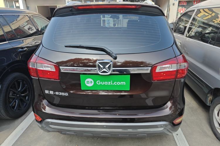 Used JMC Yusheng S350 2016 2.0T Automatic Two-Wheel Drive Gasoline Luxury Version with Sunroof 5 Seats Rear