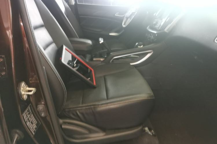 Used JMC Yusheng S350 2016 2.4T Automatic 4x4 Diesel Luxury 5-Seater Right Front Seat