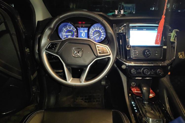 Used JMC Yusheng S350 2016 2.0T Automatic All-Wheel Drive Gasoline Ultra-Luxury 5-Seater Steering Wheel