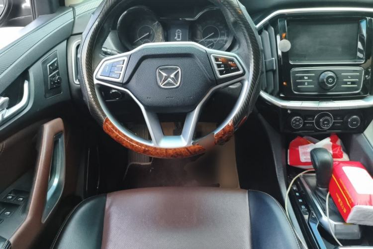 Used JMC Yusheng S350 2016 2.0T Automatic All-Wheel Drive Gasoline Ultra-Luxury 7-Seater Steering Wheel
