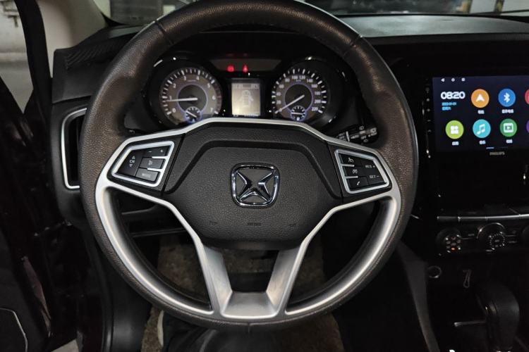 Used JMC Yusheng S350 2016 2.0T Automatic Two-Wheel Drive Gasoline Luxury Version with Sunroof 5 Seats Steering Wheel