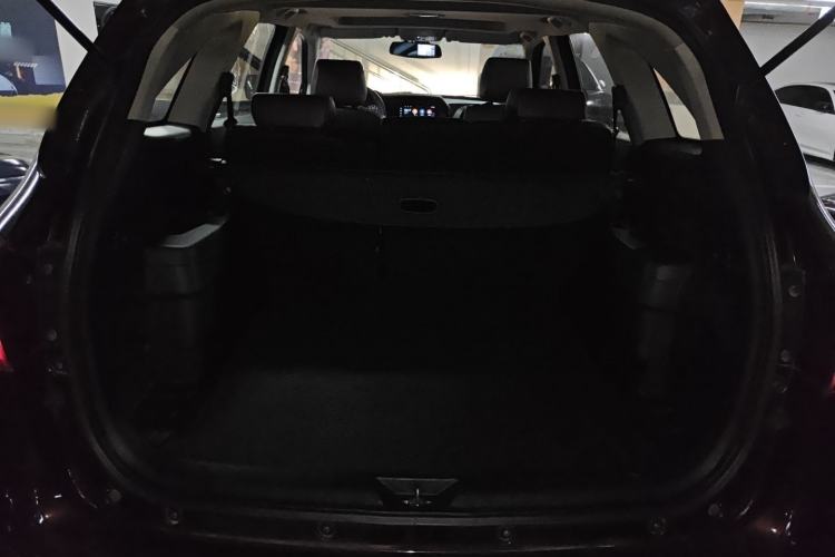 Used JMC Yusheng S350 2016 2.0T Automatic Two-Wheel Drive Gasoline Luxury Version with Sunroof 5 Seats Trunk