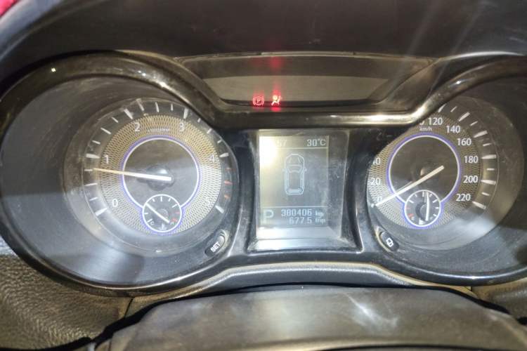 Used JMC Yusheng S350 2016 2.4T Automatic 2WD Diesel Luxury 5-Seater Instrument Cluster