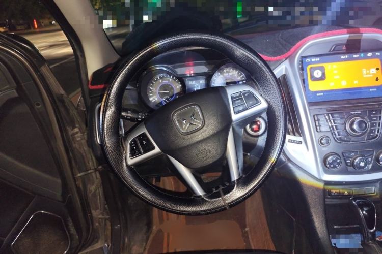 Used JMC Yusheng S350 2016 2.4T Automatic 2WD Diesel Luxury 5-Seater Steering Wheel