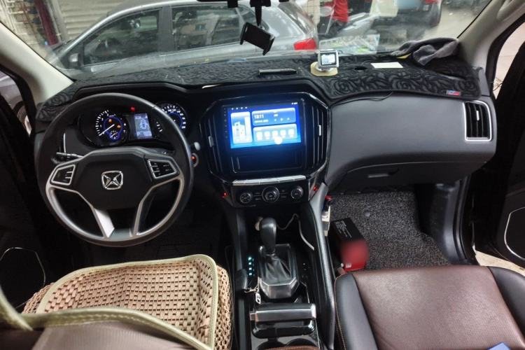Used JMC Yusheng S350 2016 2.0T Automatic 2WD Gasoline Luxury 7-Seater Center Console